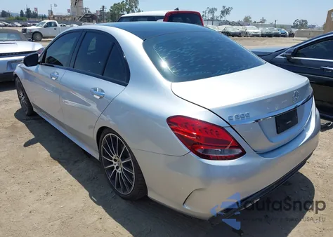 2018 Mercedes-Benz C 300 из США, поврежденный, VIN 55SWF4JB0JU235337